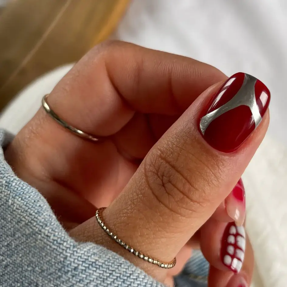 MIRROR CHROME DETAIL (3).webp