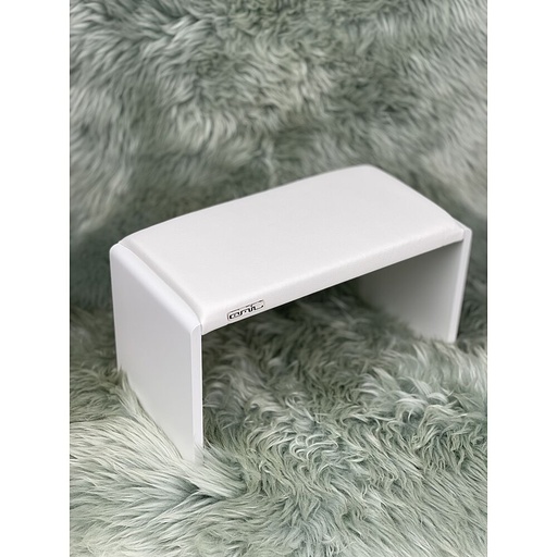 [MB12 (137802)] Armsteun White